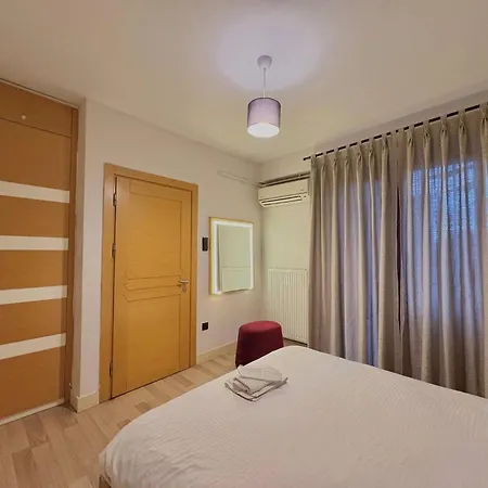 Taksim Square1br 04