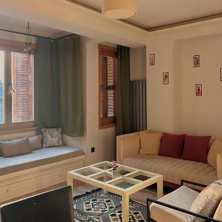 Taksim Square1br 04